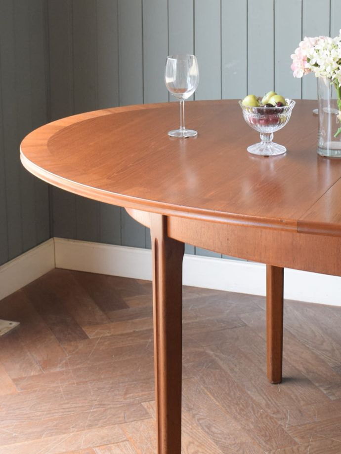 ヴィンテージらしさが漂う脚
