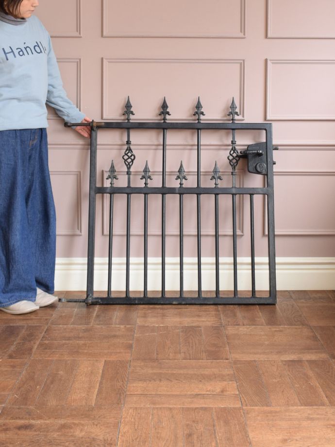 アンティークのアイアンゲート