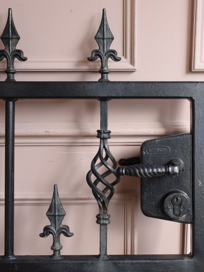 アンティークらしい装飾