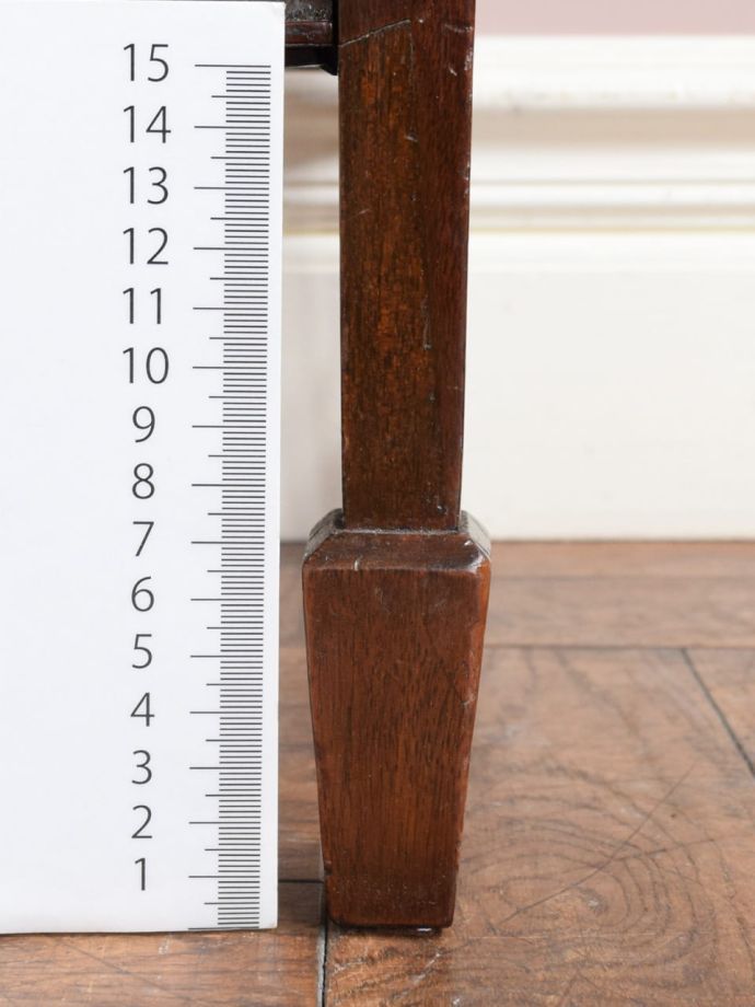 アンティーク家具の脚