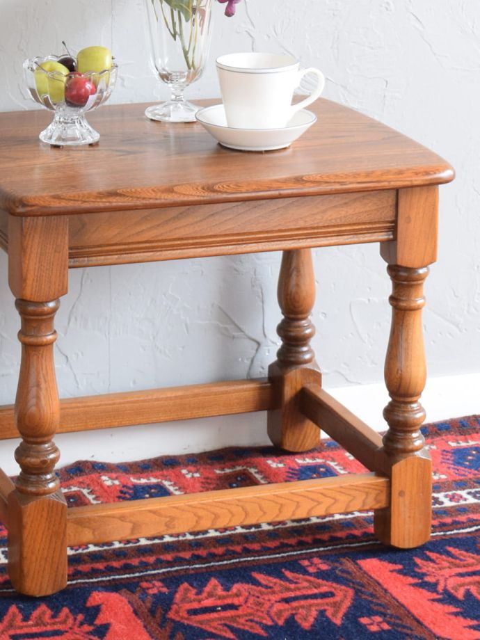 アーコール社のビンテージ家具