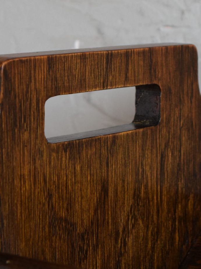 マガジンラックの持ち手