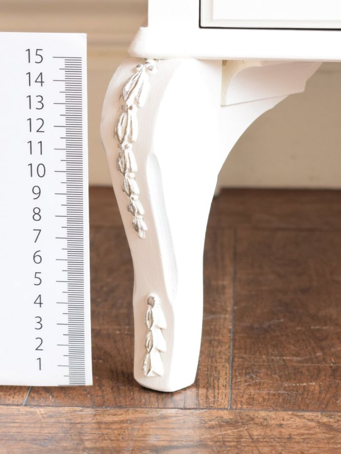 アンティーク家具の脚