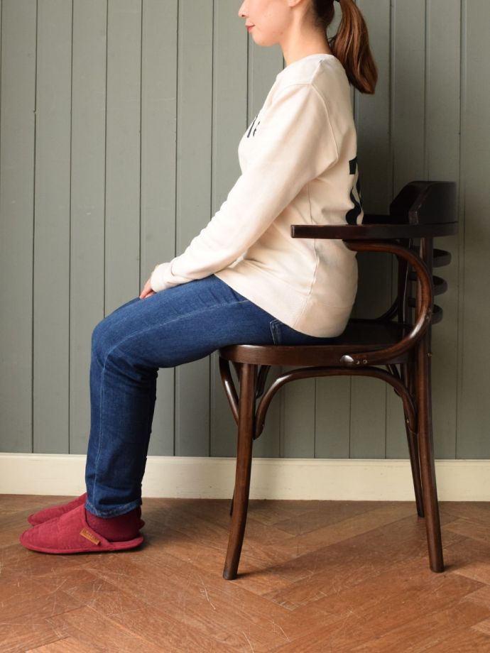 ベントウッドチェアの側面