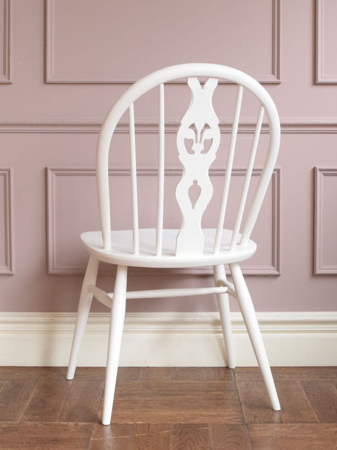 アーコールチェアの後ろ姿