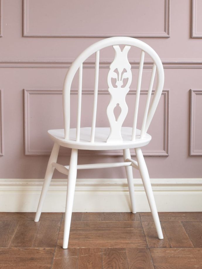 アーコールチェアの後ろ姿