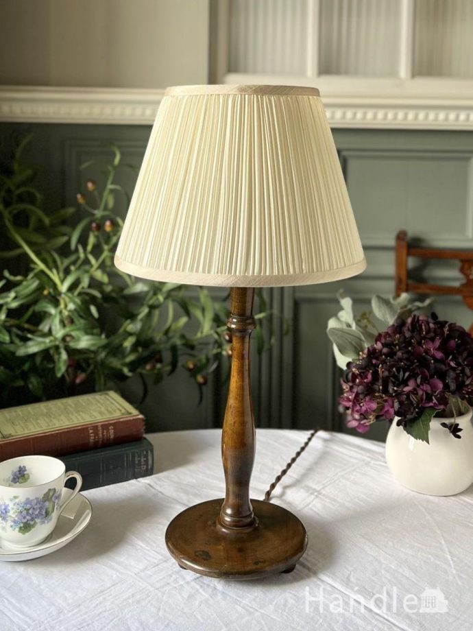 アンティークの照明、テーブルランプ