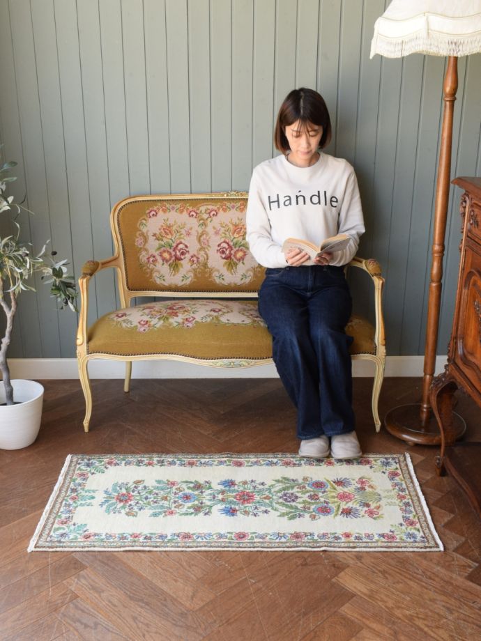 ビンテージのおしゃれな絨毯