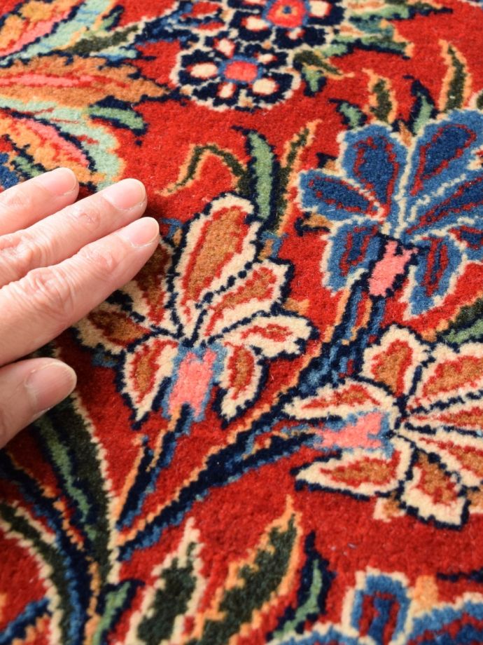 アンティーク絨毯の手触り