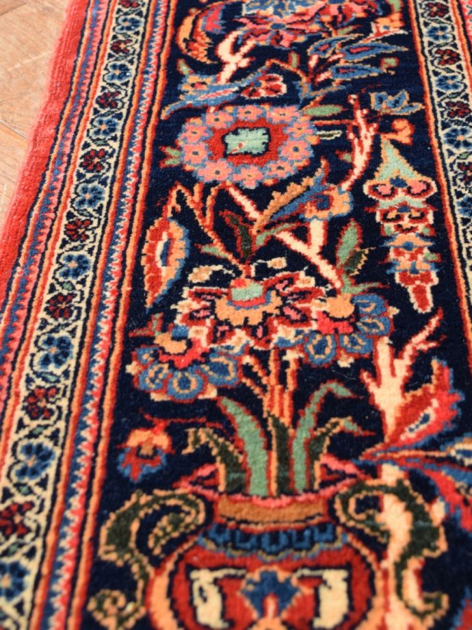 アンティーク絨毯の端の詳細