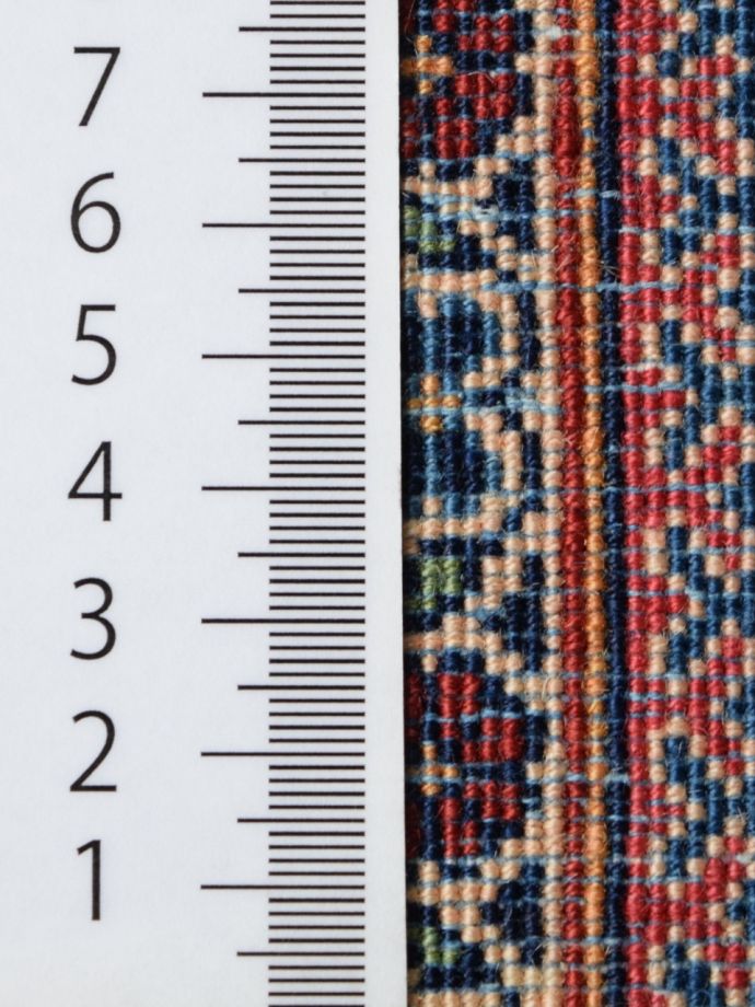 アンティーク絨毯の裏側定規入り