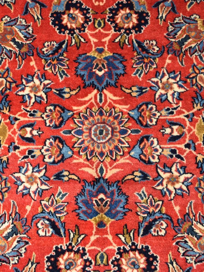 アンティーク絨毯の詳細中央