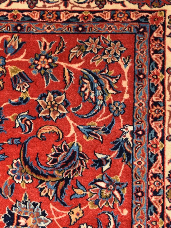 アンティーク絨毯の詳細右上