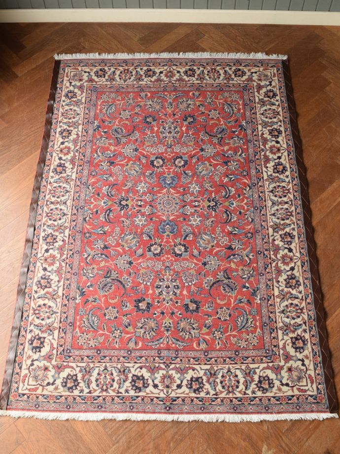 アンティーク絨毯の裏側全体