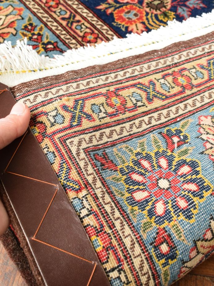 アンティーク絨毯の裏側手いり