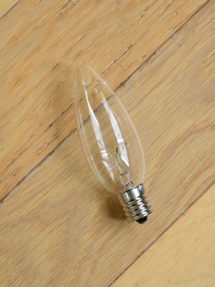 シャンデリアの電球
