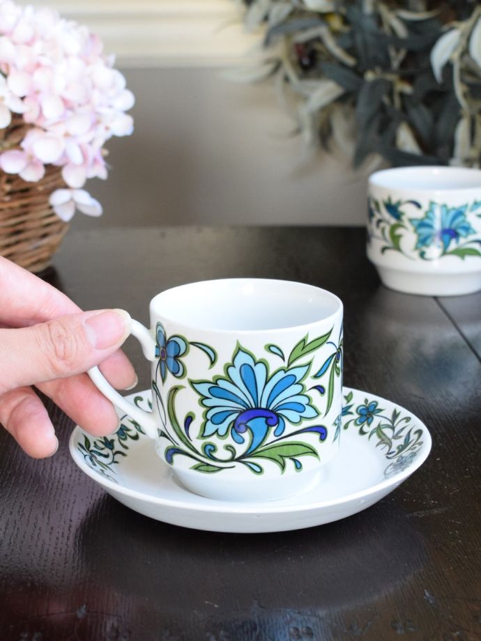イギリスのカップ&ソーサー