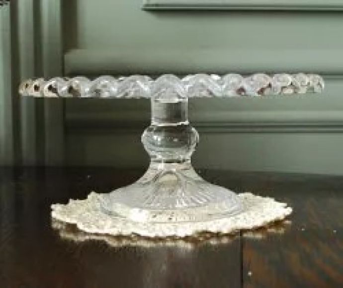 おしゃれなガラスのケーキスタンド