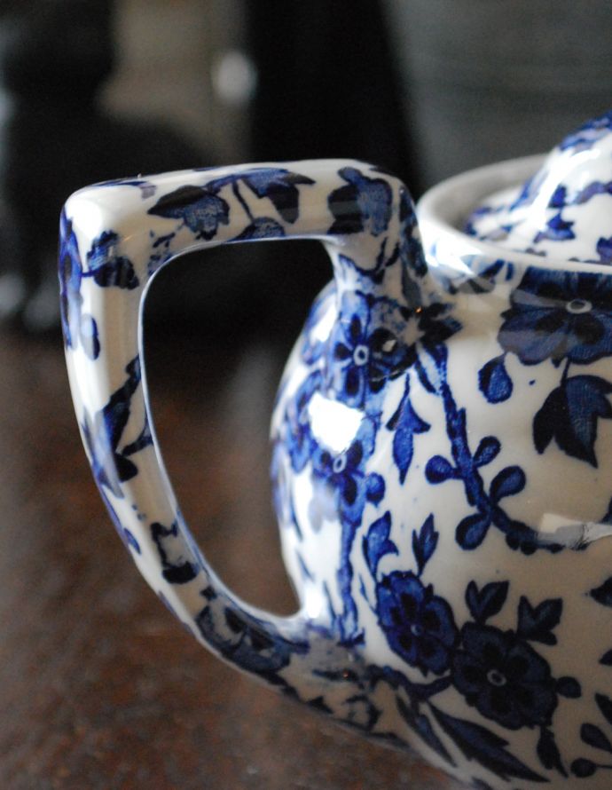 英国バーレイ社のブルーアーデン