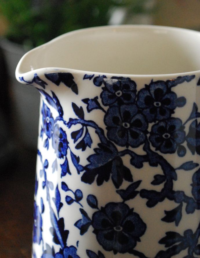 英国バーレイ社のブルーアーデン