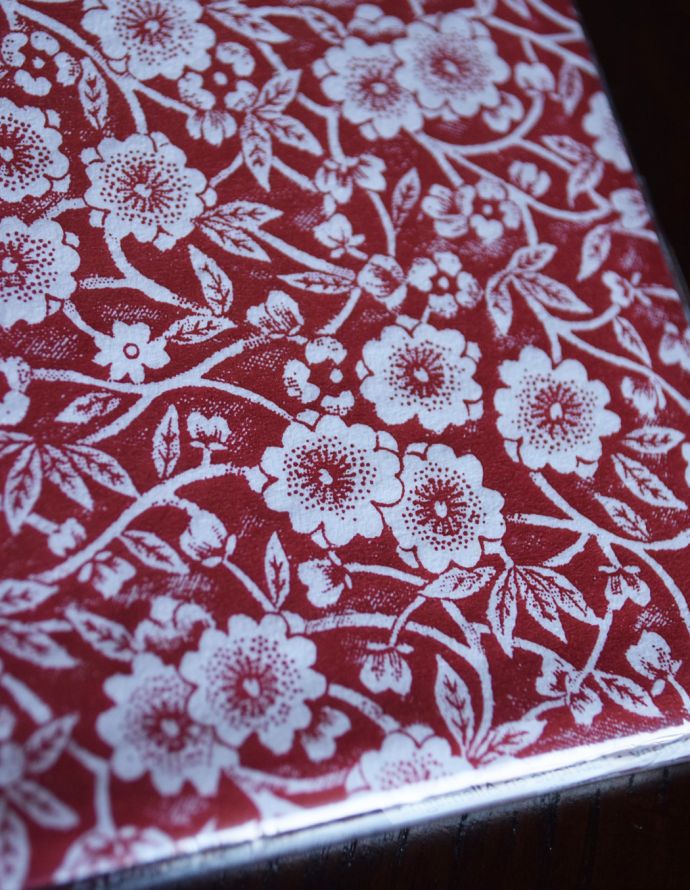 英国バーレイ社のレッドキャリコ