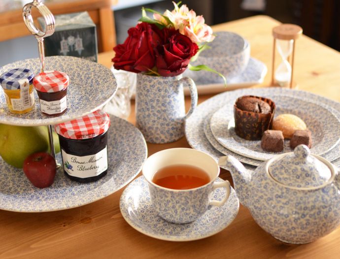 バーレイ食器 インテリア雑貨 英国生まれの陶磁器、バーレー社のブルーフェリシティ・カップ&ソーサー。イギリスのバーレイ社が手掛ける華やかな食器たち。(n1-222)