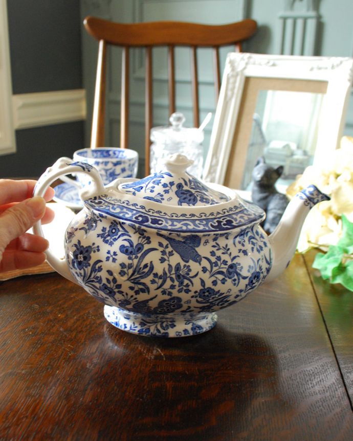 バーレイ社のティーポット