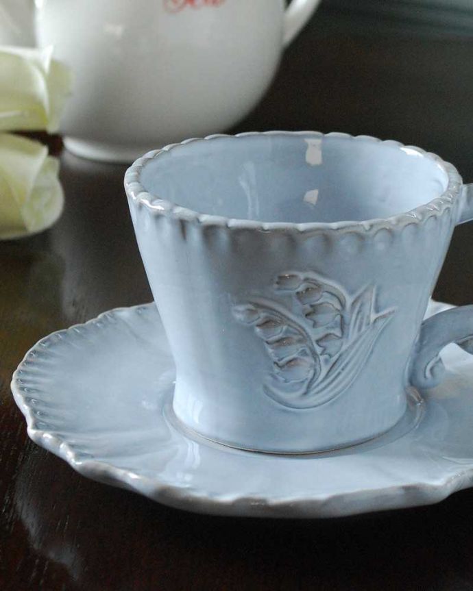 ダイニング雑貨　インテリア雑貨　スズランの模様がとっても可愛いミュゲ（Muguet）のカップ＆ソーサー。幸せを運んでくれるお花のモチーフミュゲとはスズランのこと。(n1-283)