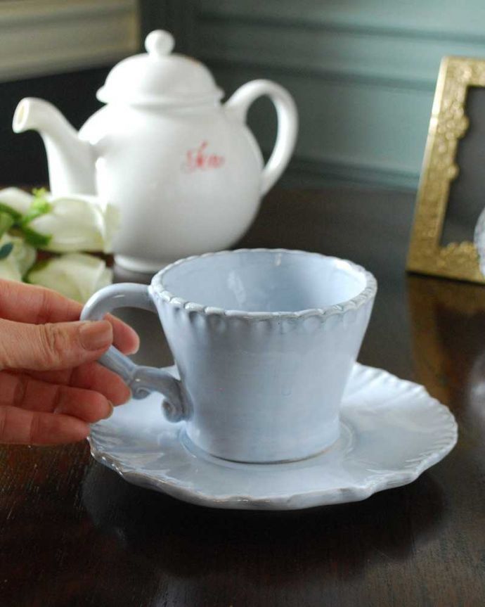 ダイニング雑貨　インテリア雑貨　スズランの模様がとっても可愛いミュゲ（Muguet）のカップ＆ソーサー。お茶の時間をもっと優雅に･･･幸せを運んできてくれるデザインの器で至福の時間を過ごしてください。(n1-283)