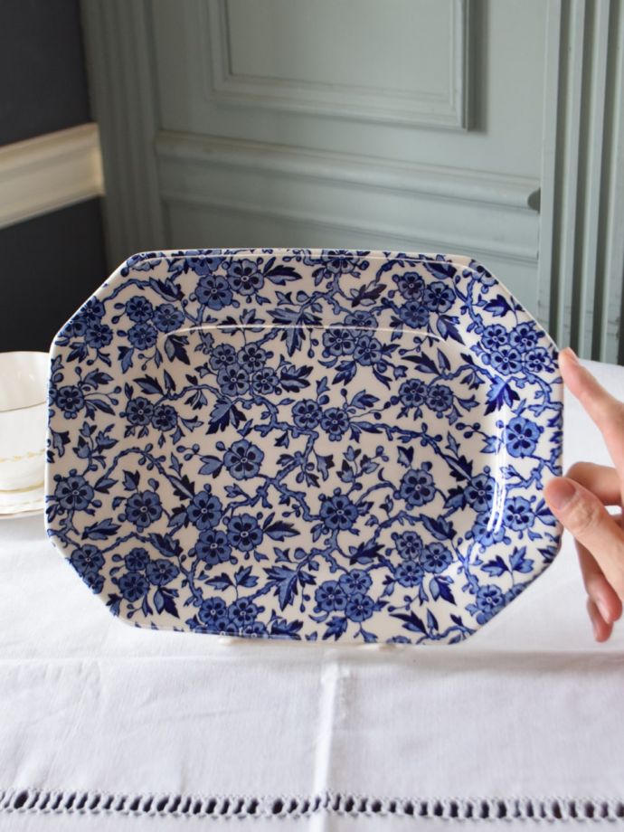 バーレイ社のスクエアディッシュ