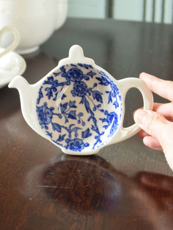 バーレイ社のティーポットトレイ