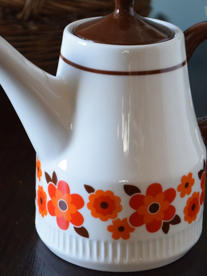 おしゃれなティーポット