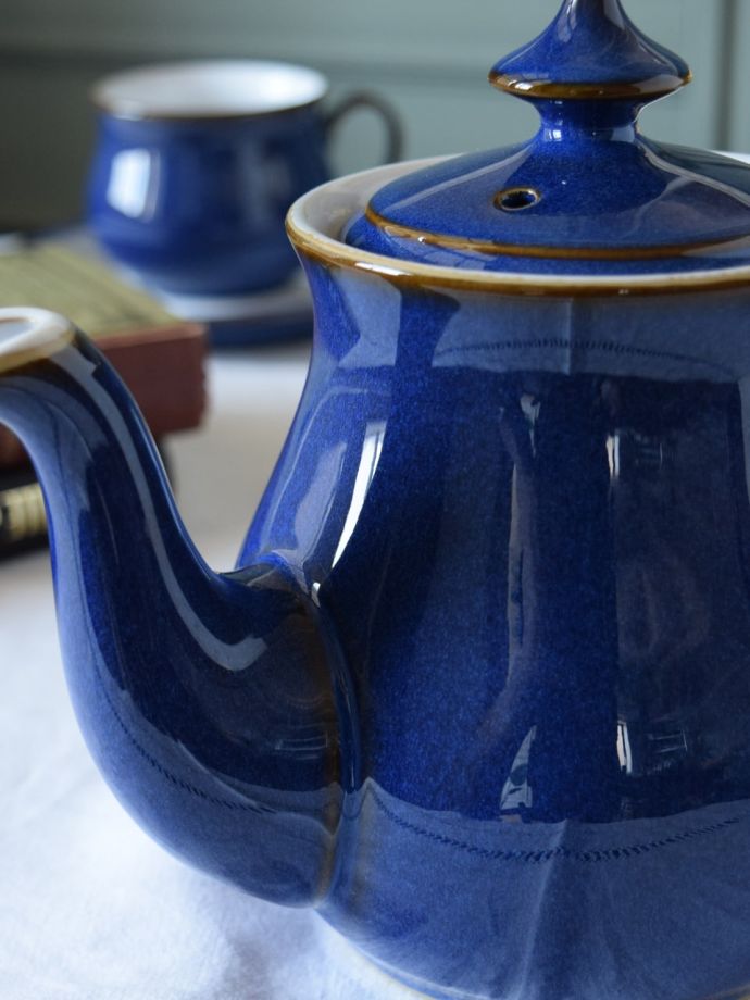 英国デンビー社のインペリアルブルー