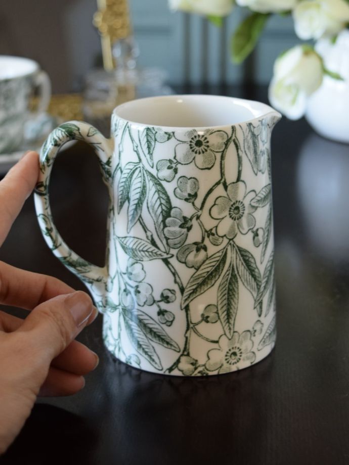 バーレイ社のタンカードジャグ