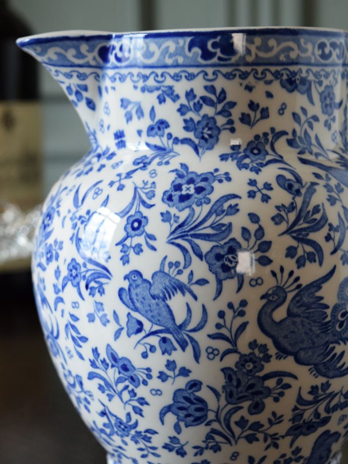 英国バーレイ社のリーガルピーコック