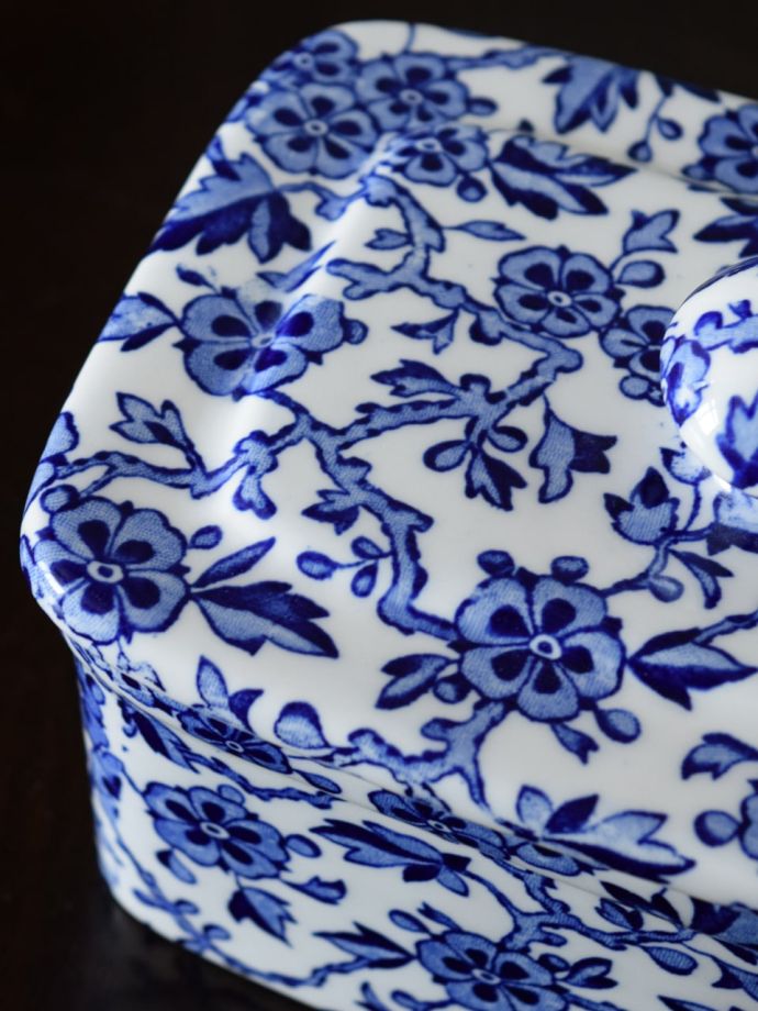 英国バーレイ社のブルーアーデン