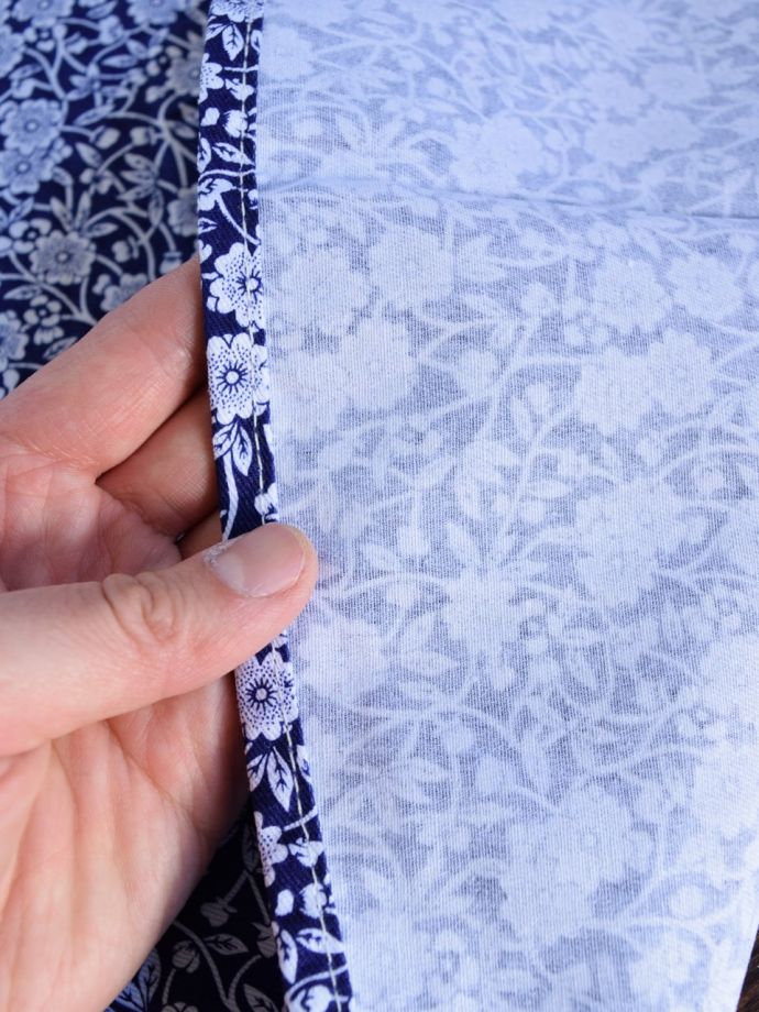 バーレイ社のテーブルクロス