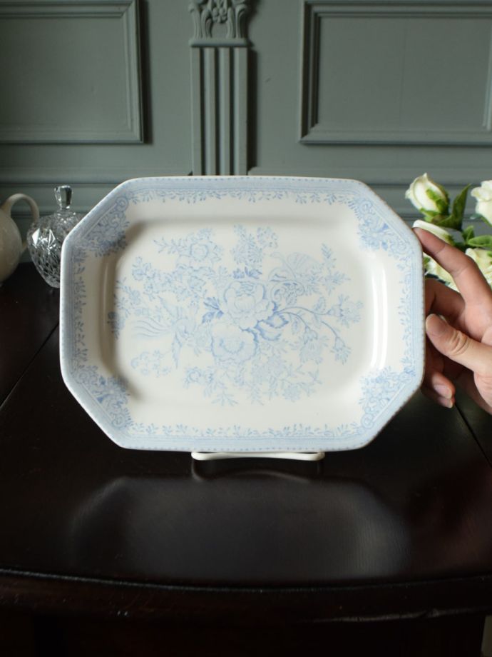 バーレイ社のスクエアディッシュ