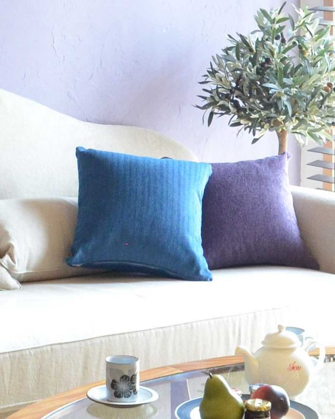 ファブリック（布）雑貨　インテリア雑貨　Handleオリジナルソファ「Marie」クッション（ポンパドゥール）。お部屋の挿し色生地の発色がいいので、お部屋の挿し色にピッタリです。(n10-040)