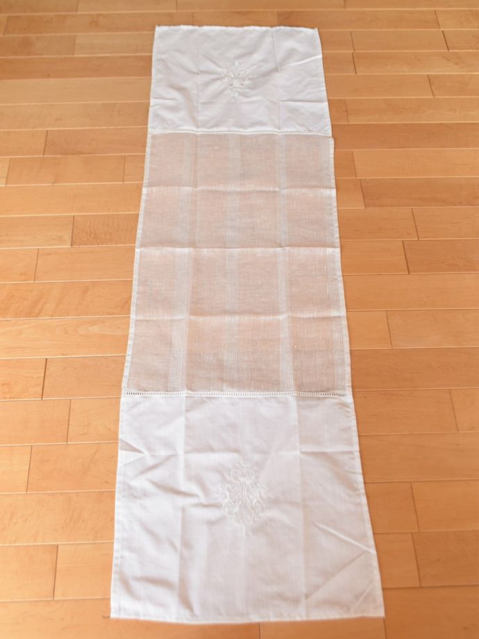 テーブルランナーの全体