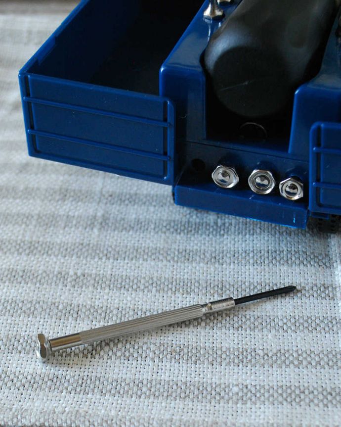 リビング雑貨　インテリア雑貨　可愛く実用的なツールキット（ブルートラック）。頼もしいドライバーセットです。(n12-252)