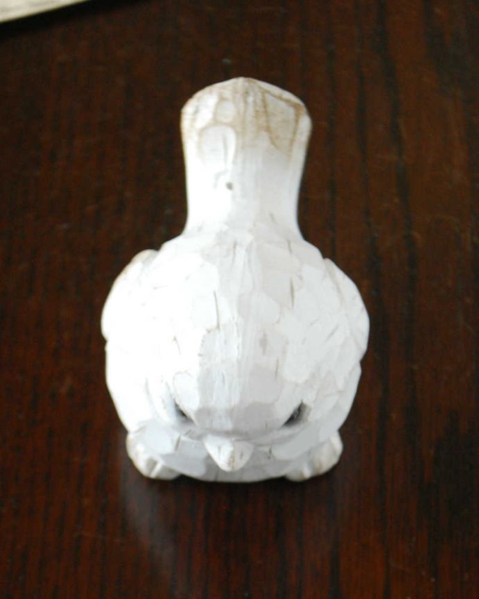 リビング雑貨　インテリア雑貨　コロンとしたかわいい小鳥に癒される、アンティーク調のオブジェ。上から見ると・・・アンティーク調仕上げです。(n12-285)