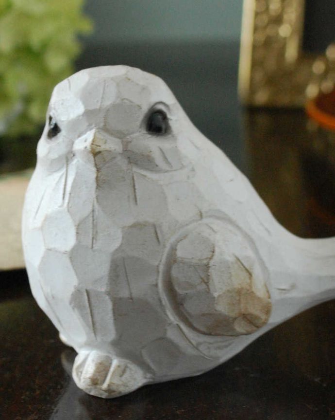 リビング雑貨　インテリア雑貨　コロンとしたかわいい小鳥に癒される、アンティーク調のオブジェ。思わずほっこりしちゃう可愛らしさ見ているだけで思わず微笑んじゃう可愛らしさ。(n12-286)