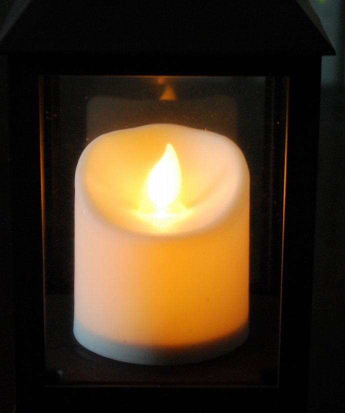 ゆらゆら揺れるLEDの灯り