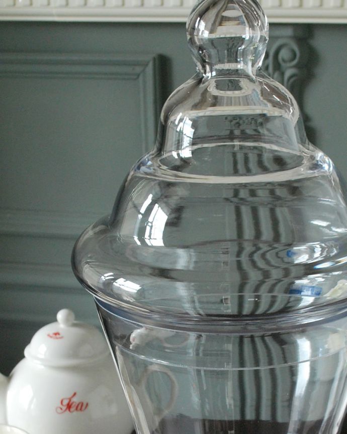 おしゃれなフォルムのガラスジャー