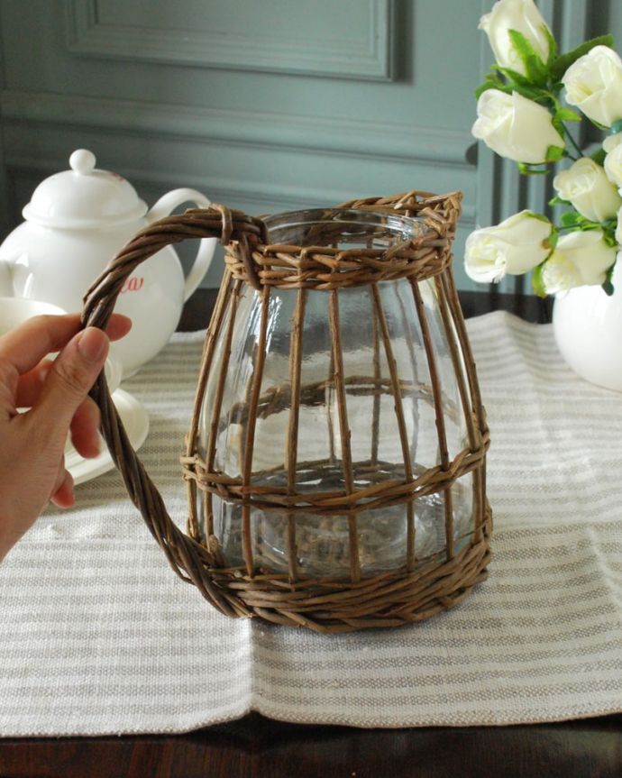 リビング雑貨 インテリア雑貨 フラワーピッチャーL 大きさはコレくらいです置いてあるだけで絵になる可愛らしい形。(n12-375)