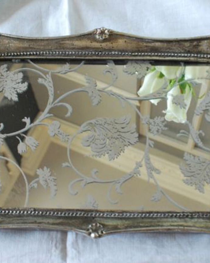 アンティーク調のおしゃれな雑貨、ミラートレイ（シルバー）(n12-381