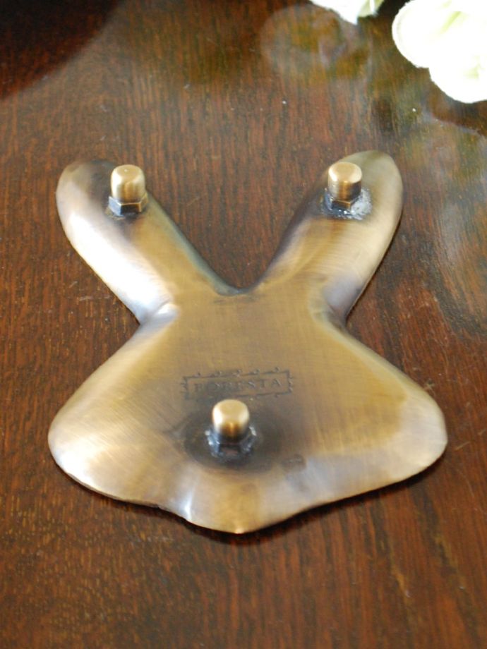 真鍮製のトレイの裏側は･･･