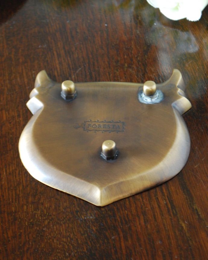 真鍮製のトレイの裏側は･･･