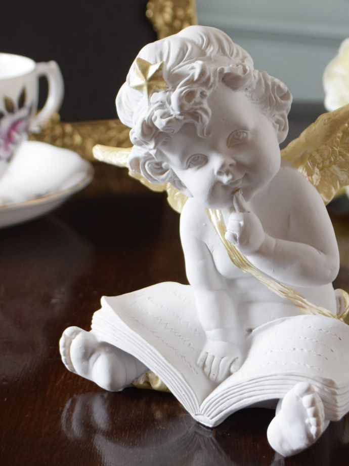 デコラティブな天使のディスプレイ雑貨